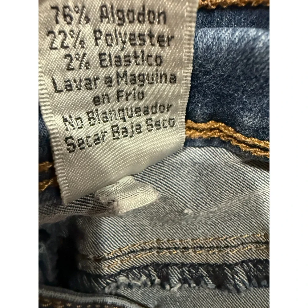 Lot of 3 Cutoff Jean Shorts Womens Sz 6-7 Universal Thread 6/Hailey 7/Wax Jean L